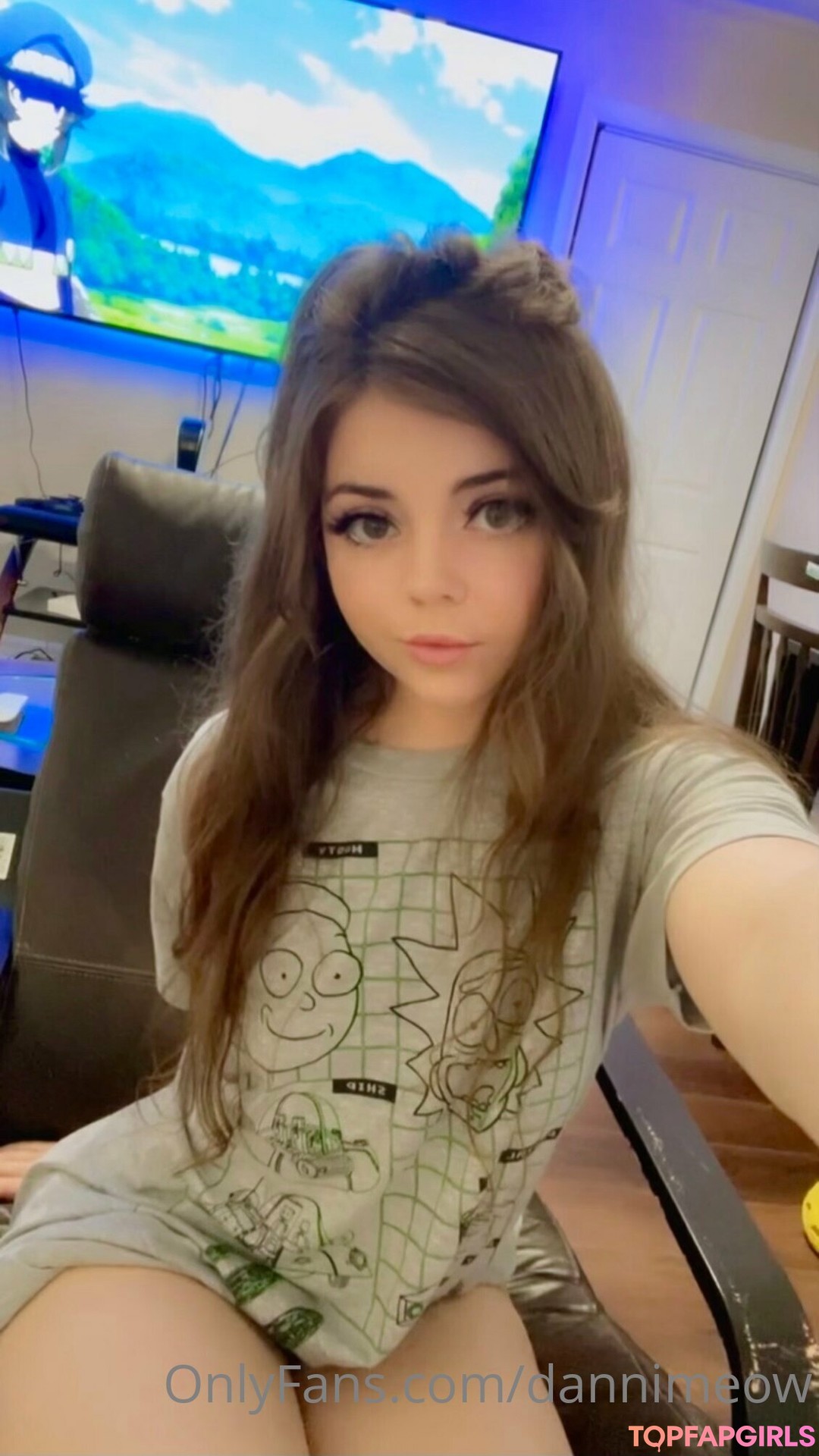 Foto desnuda filtrada de OnlyFans de Danni Meow #215 Foto desnuda filtrada de OnlyFans de Danni Meow #215