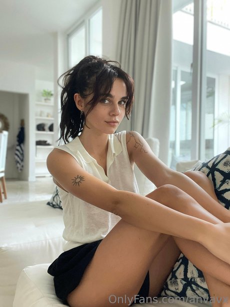 Ana Vavx