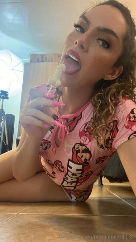 Foto desnuda filtrada de OnlyFans de Mariiahneedless