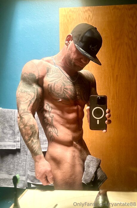 Foto desnuda filtrada de OnlyFans de Ryantate88