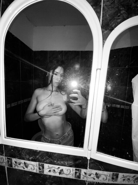 Foto desnuda filtrada de OnlyFans de Trinivc