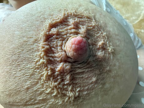 Foto desnuda filtrada de OnlyFans de Ngelia