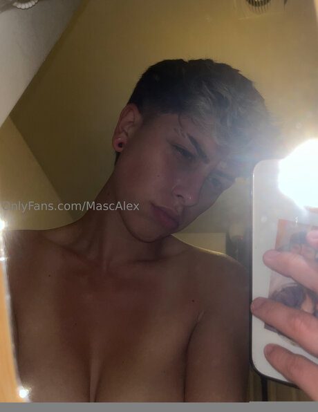 Foto desnuda filtrada de OnlyFans de Mascalex
