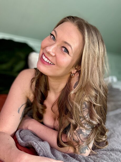 Foto desnuda filtrada de OnlyFans de Autumnmoonxx