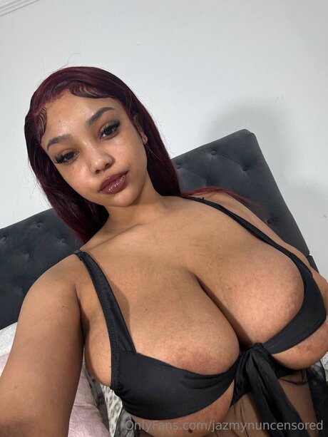 Foto desnuda filtrada de OnlyFans de Jazmynuncensored