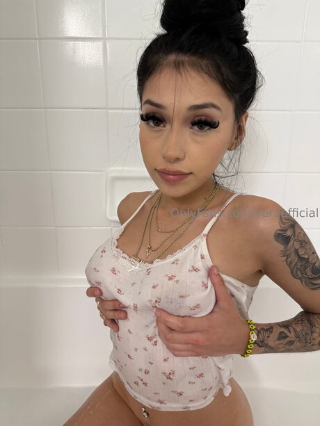 Foto desnuda filtrada de OnlyFans de Yeraofficial