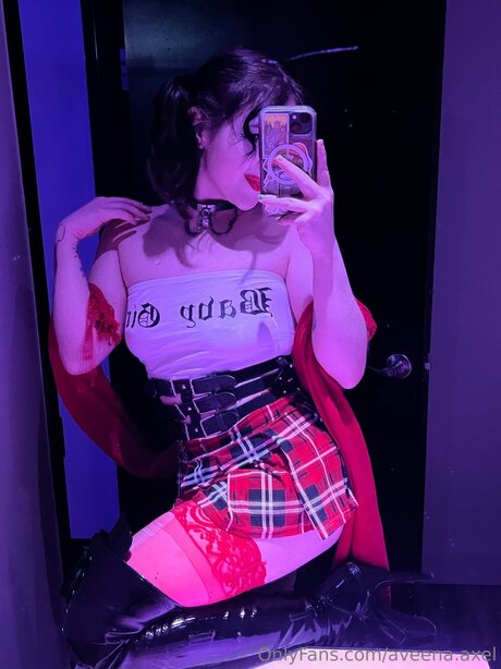 Aveena Axel