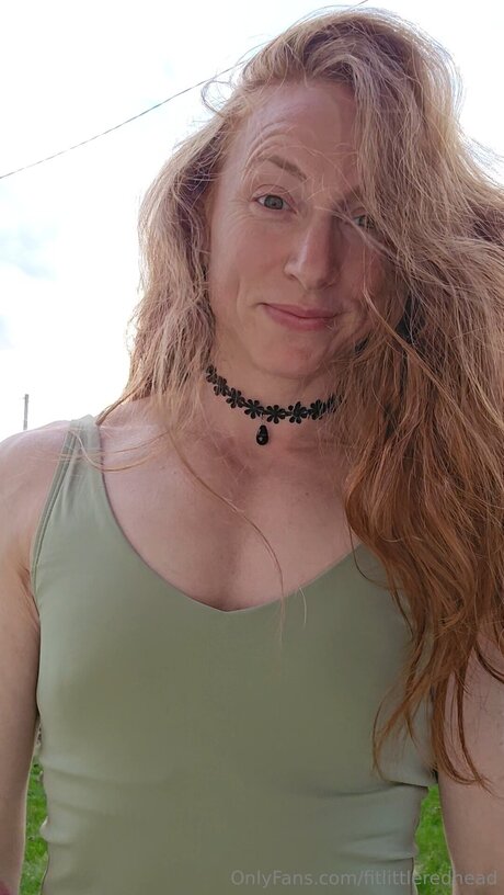 Foto desnuda filtrada de OnlyFans de Fitlittleredhead