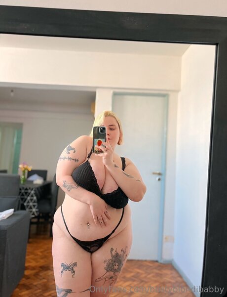 Bustyblondibabby