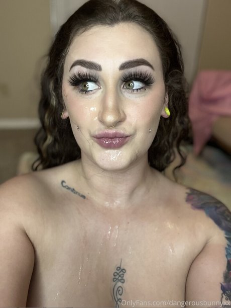 Foto desnuda filtrada de OnlyFans de Avalon Mira