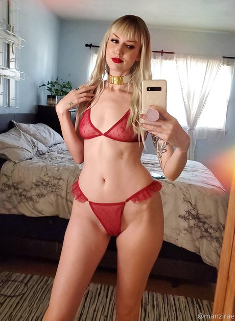 Manzi Deyoung