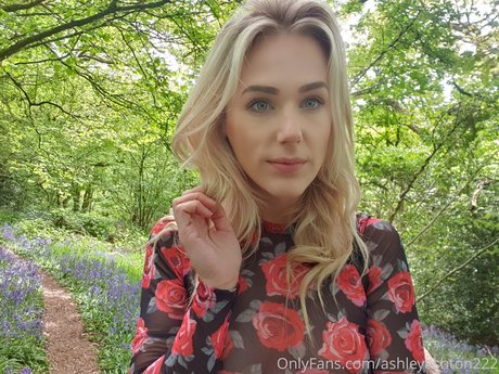 Foto desnuda filtrada de OnlyFans de Ashley Ashton