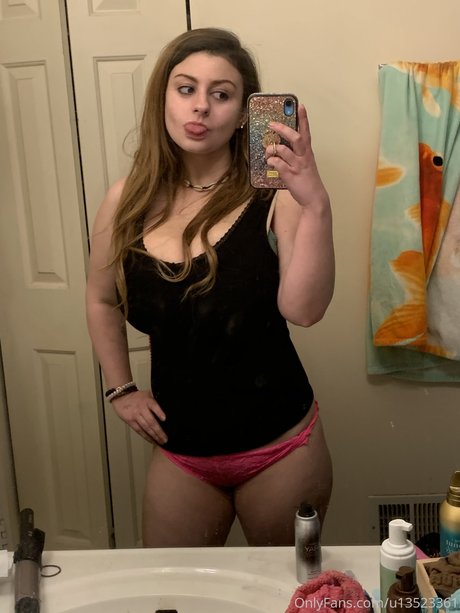 Foto desnuda filtrada de OnlyFans de Chloe Rose