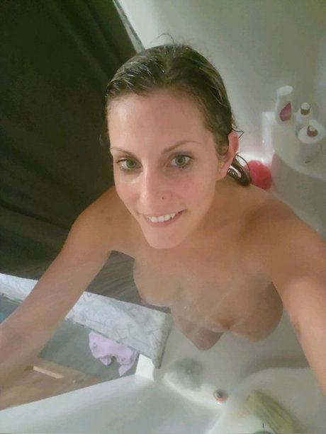 Foto desnuda filtrada de OnlyFans de Sylvieb10