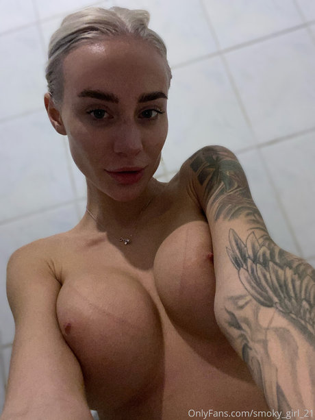 Foto desnuda filtrada de OnlyFans de Drug Girl