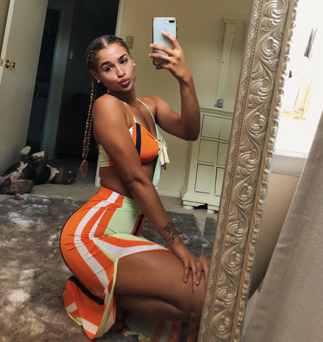 Foto desnuda filtrada de OnlyFans de Janae Girard