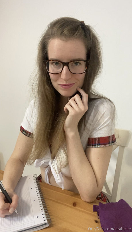 Foto desnuda filtrada de OnlyFans de Laraheller