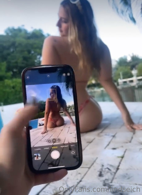 Foto desnuda filtrada de OnlyFans de Lindsay Blake