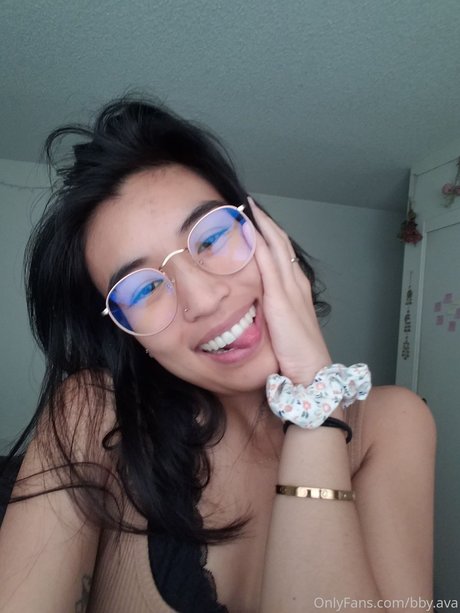 Foto desnuda filtrada de OnlyFans de Ava Tran