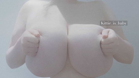 Foto desnuda filtrada de OnlyFans de Kittie Is Baby
