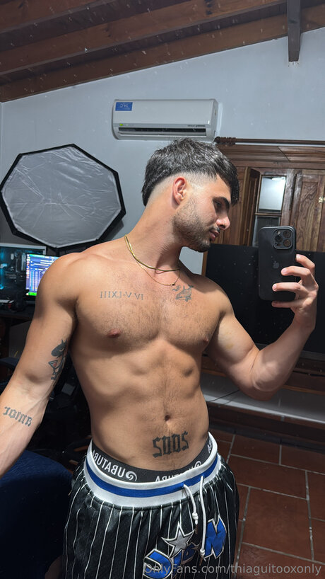 Foto desnuda filtrada de OnlyFans de Thiaguitooxonly