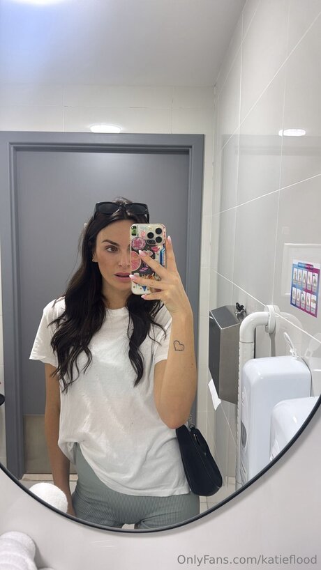 Foto desnuda filtrada de OnlyFans de Katieflood