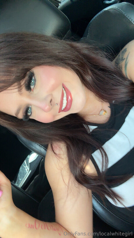 Foto desnuda filtrada de OnlyFans de Localwhitegirl