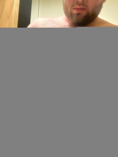 Foto desnuda filtrada de OnlyFans de Growingboi