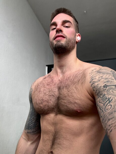 Foto desnuda filtrada de OnlyFans de Zaddyarne