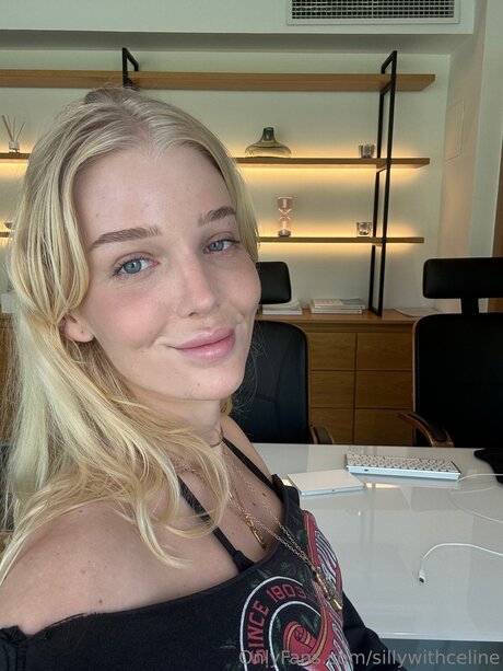 Foto desnuda filtrada de OnlyFans de Sillywithceline
