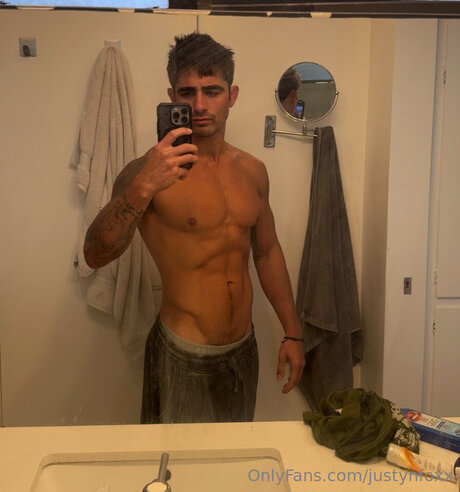 Foto desnuda filtrada de OnlyFans de Justynfoxx