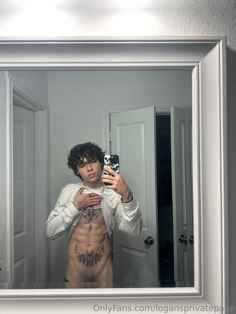 Foto desnuda filtrada de OnlyFans de Logansprivatepage