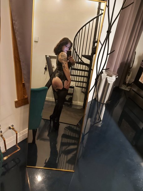 Foto desnuda filtrada de OnlyFans de Alpha Goddess Aurora