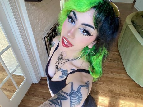 Foto desnuda filtrada de OnlyFans de Batz
