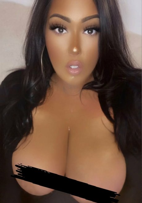 Foto desnuda filtrada de OnlyFans de Mimiko Divine