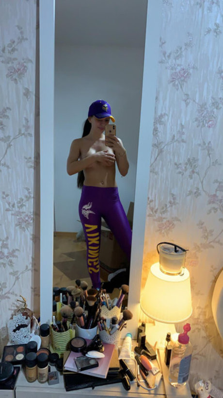 Foto desnuda filtrada de OnlyFans de Queenzena