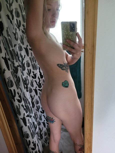 Foto desnuda filtrada de OnlyFans de Faebelle
