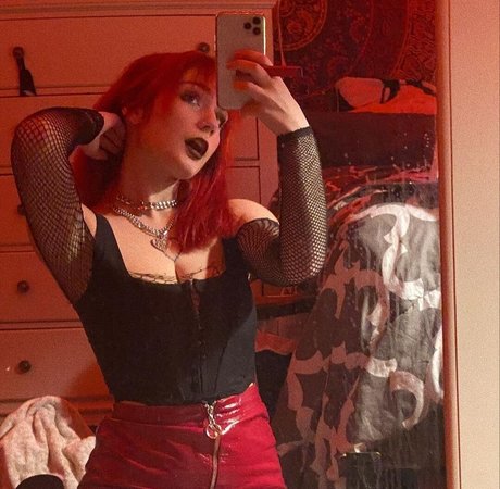 Gothicbratgf