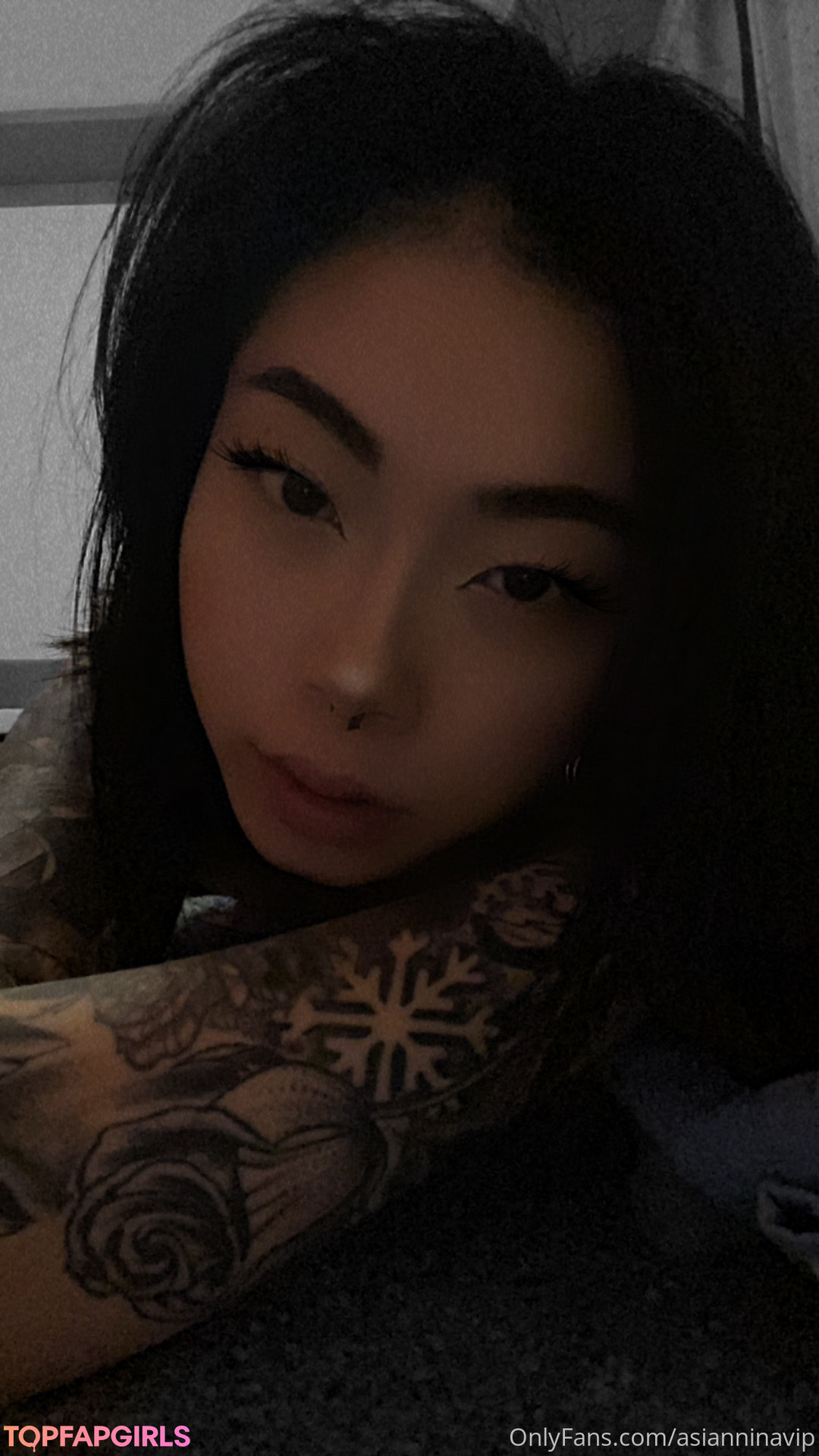 Foto desnuda filtrada de OnlyFans de Asianninavip #7 Foto desnuda filtrada de OnlyFans de Asianninavip #7