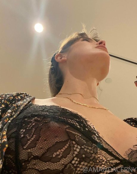Foto desnuda filtrada de OnlyFans de Amanda Cerny