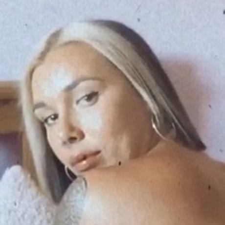 Hotchickmeg