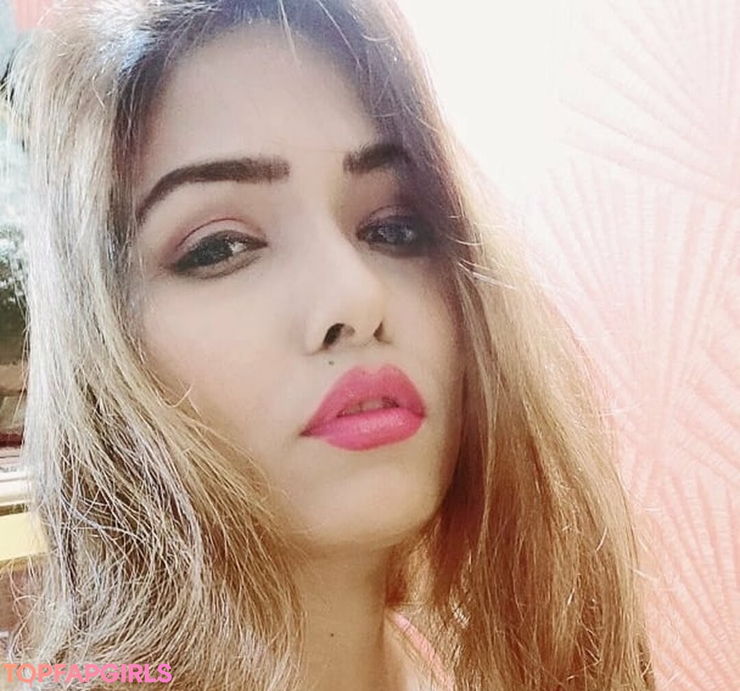 Foto desnuda filtrada de OnlyFans de Zoya Rathore #43 Foto desnuda filtrada de OnlyFans de Zoya Rathore #43