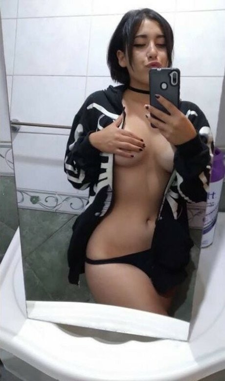Foto desnuda filtrada de OnlyFans de Zurdache