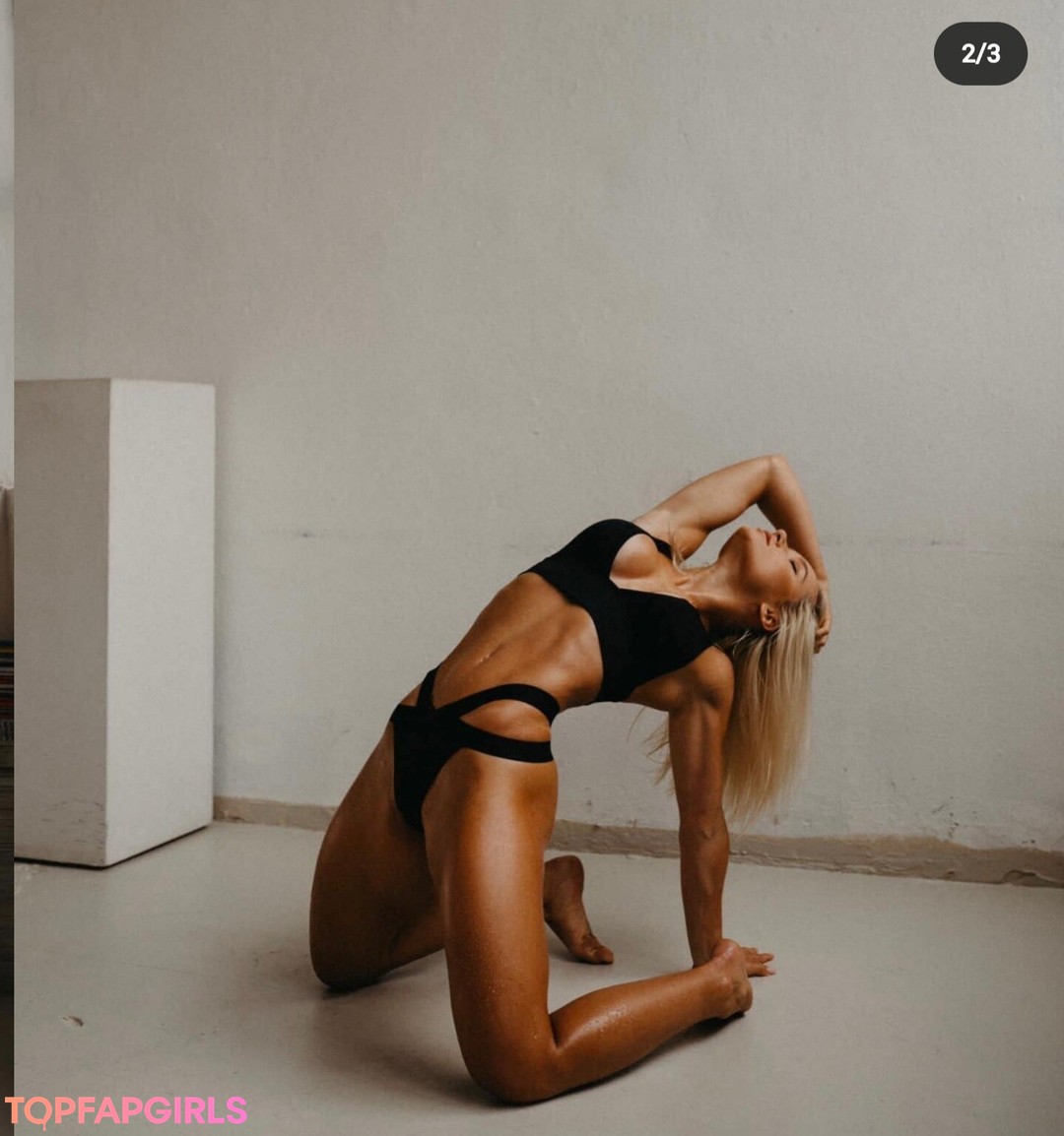 Foto desnuda filtrada de OnlyFans de Zuzana Kardos #31 Foto desnuda filtrada de OnlyFans de Zuzana Kardos #31