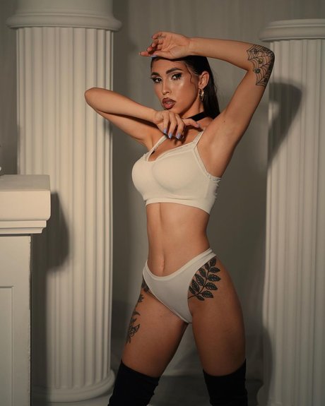 Aisux Aisultanax