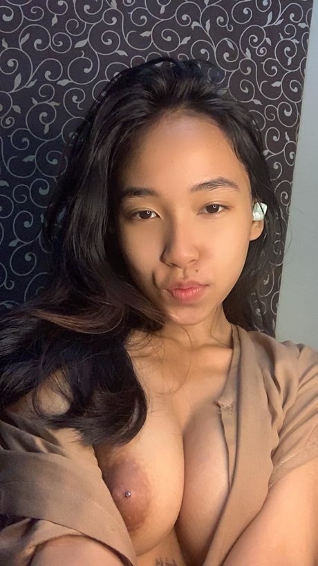 Foto desnuda filtrada de OnlyFans de Id Babygirl