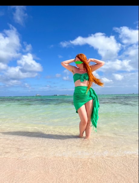 Daydream Redhead