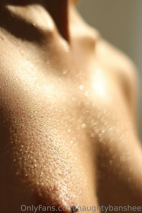 Foto desnuda filtrada de OnlyFans de Naughtybanshee