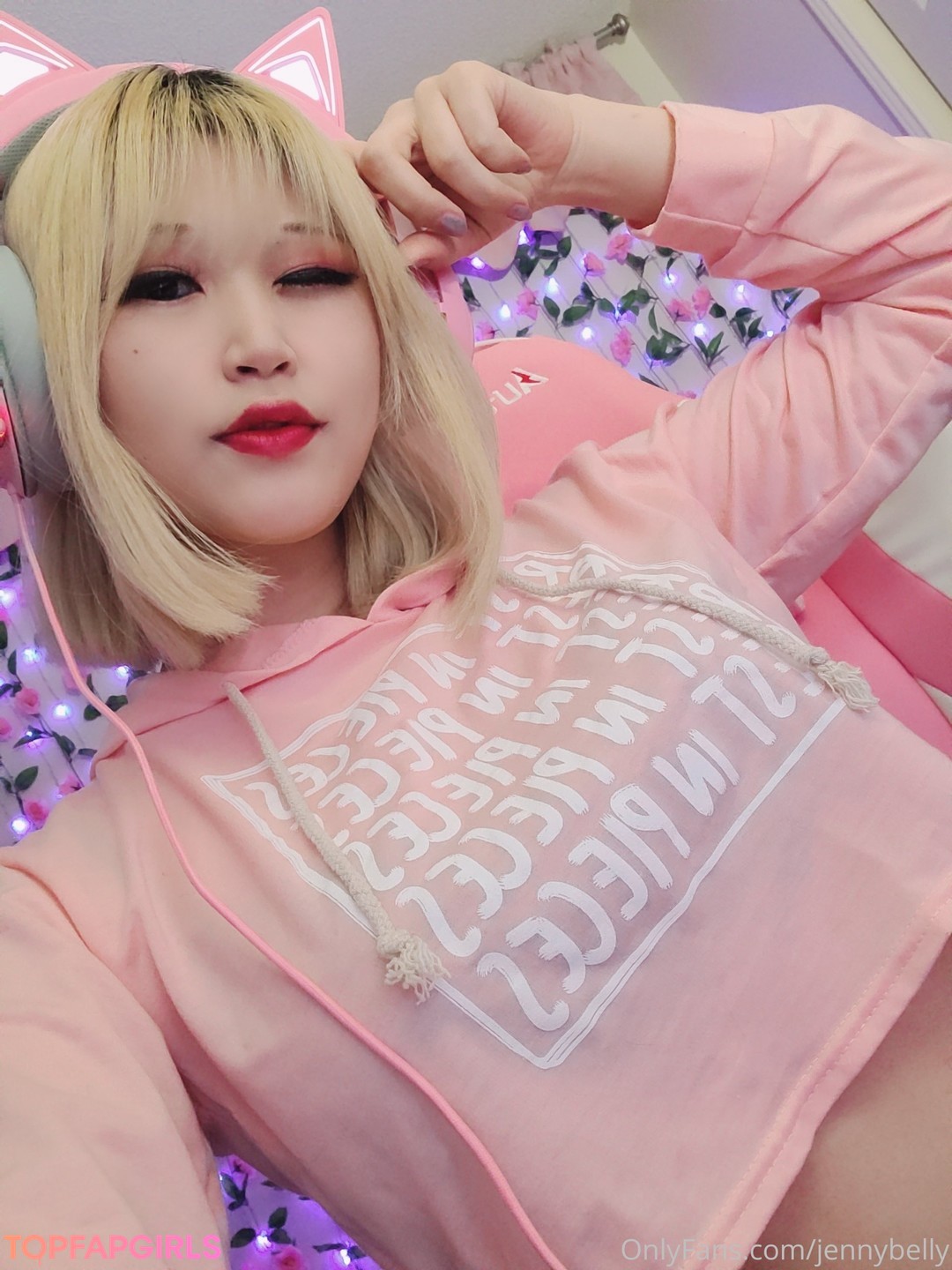 Foto desnuda filtrada de OnlyFans de Jennybelly #27 Foto desnuda filtrada de OnlyFans de Jennybelly #27