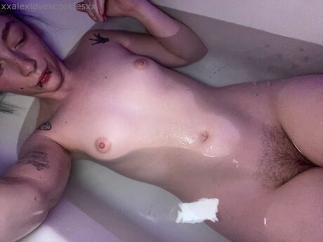 Foto desnuda filtrada de OnlyFans de Xxalexlovescookiesxx